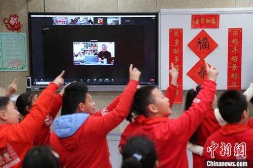 南京小学爆料事件最新情况,真相逐步浮出水面，家长教师关系紧张引关注